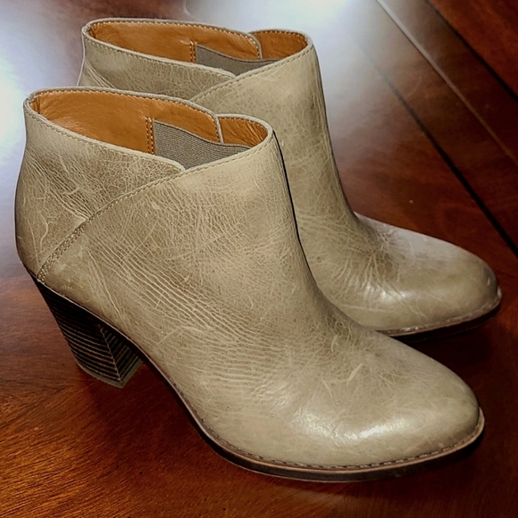 Lucky Brand Shoes - Lucky Brand LK-Eeasa Leather Ankle Boots 7.5 Light Taupe Med Heel